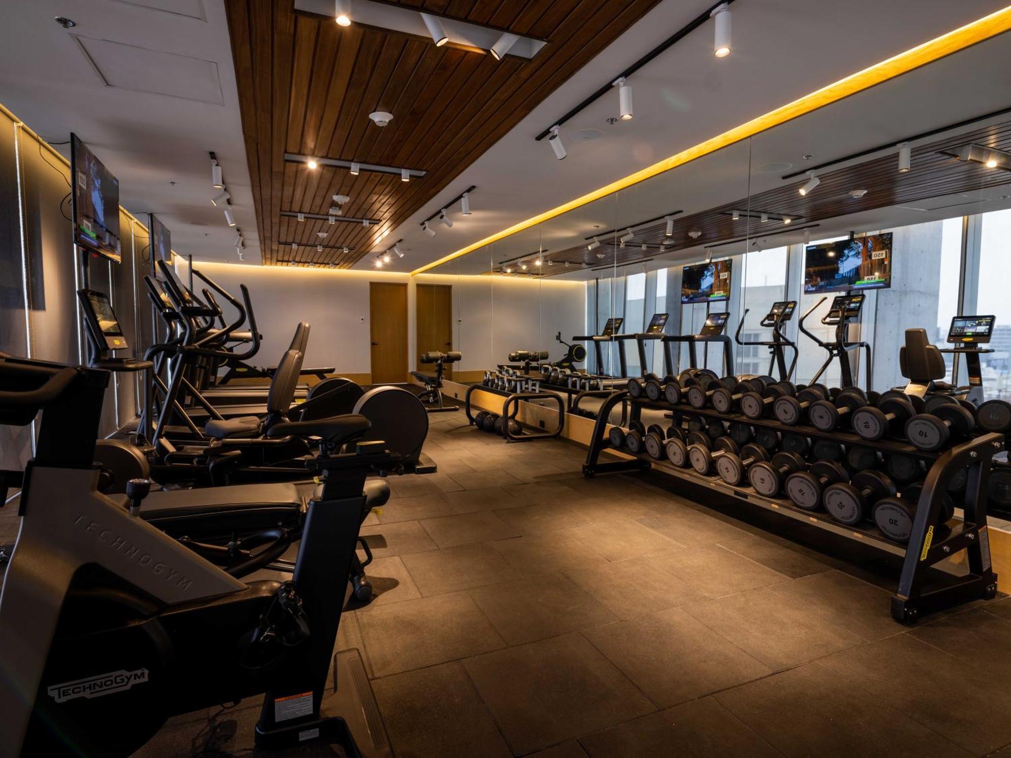 Hotel Galeria Plaza Monterrey Esterno foto The gym at the 1018